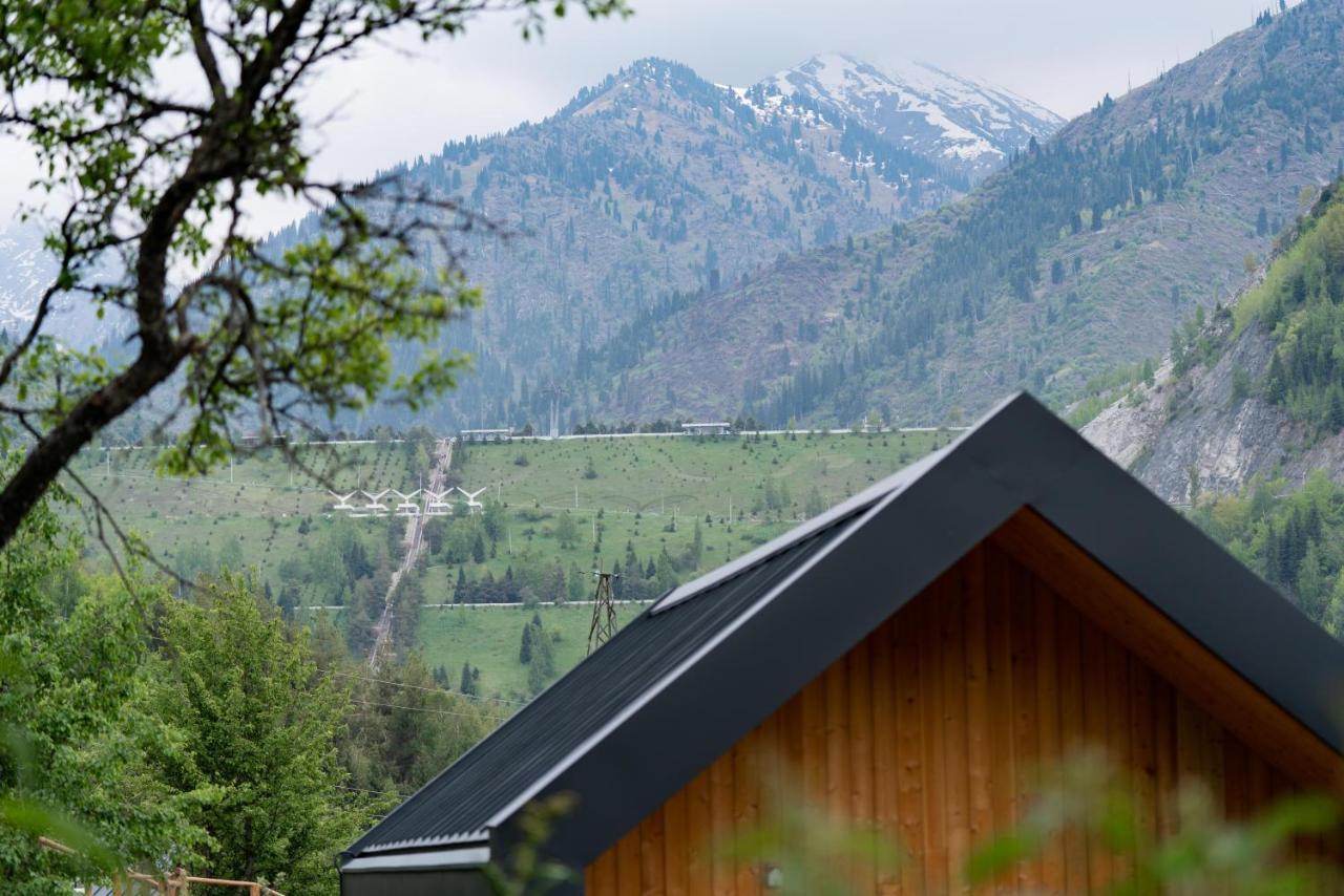 Qazaq Auyl Eco Hotel 阿拉木图 外观 照片