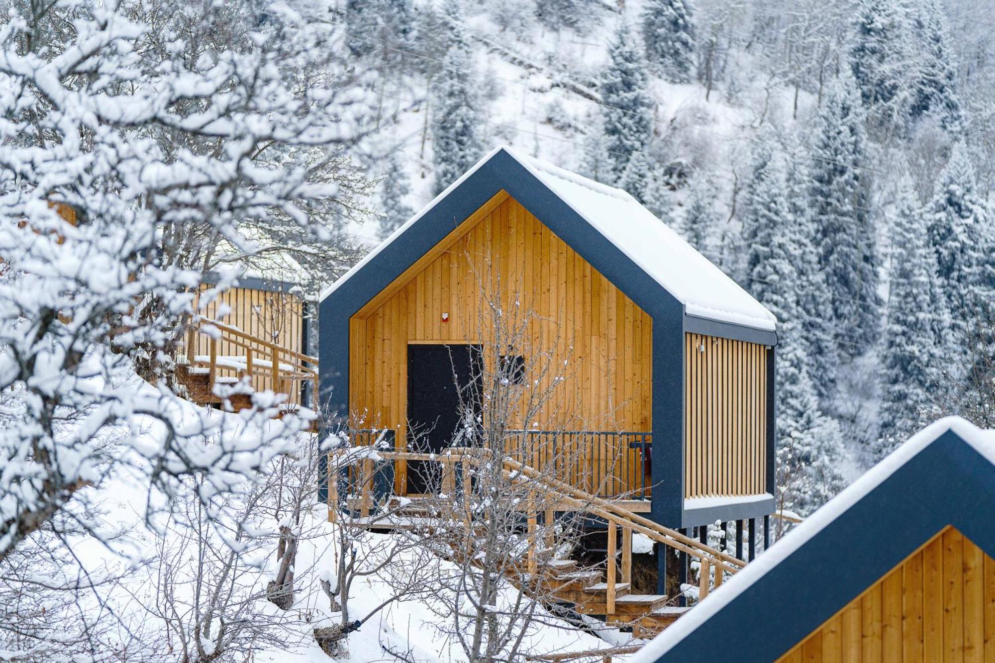 Qazaq Auyl Eco Hotel 阿拉木图 外观 照片