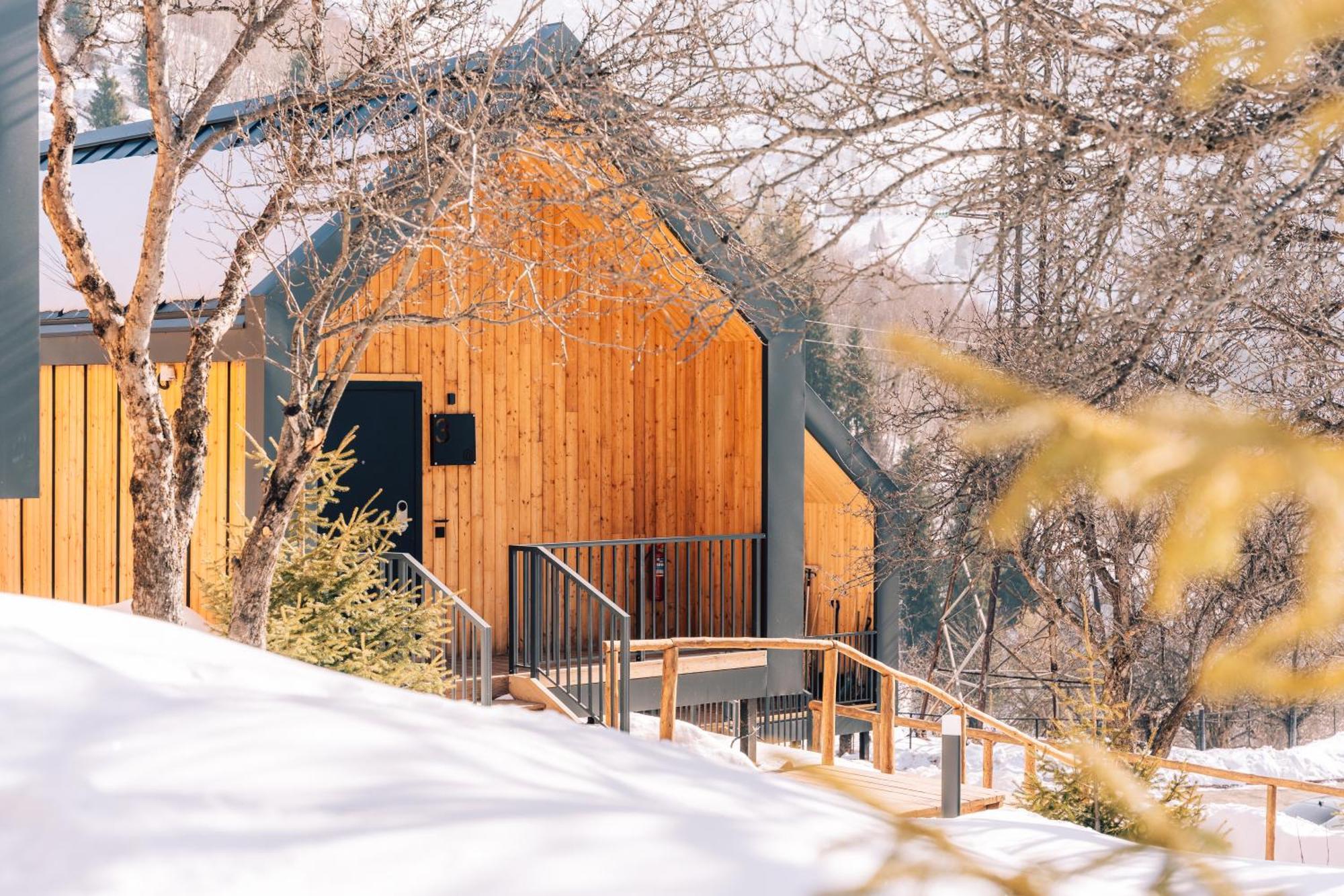 Qazaq Auyl Eco Hotel 阿拉木图 外观 照片