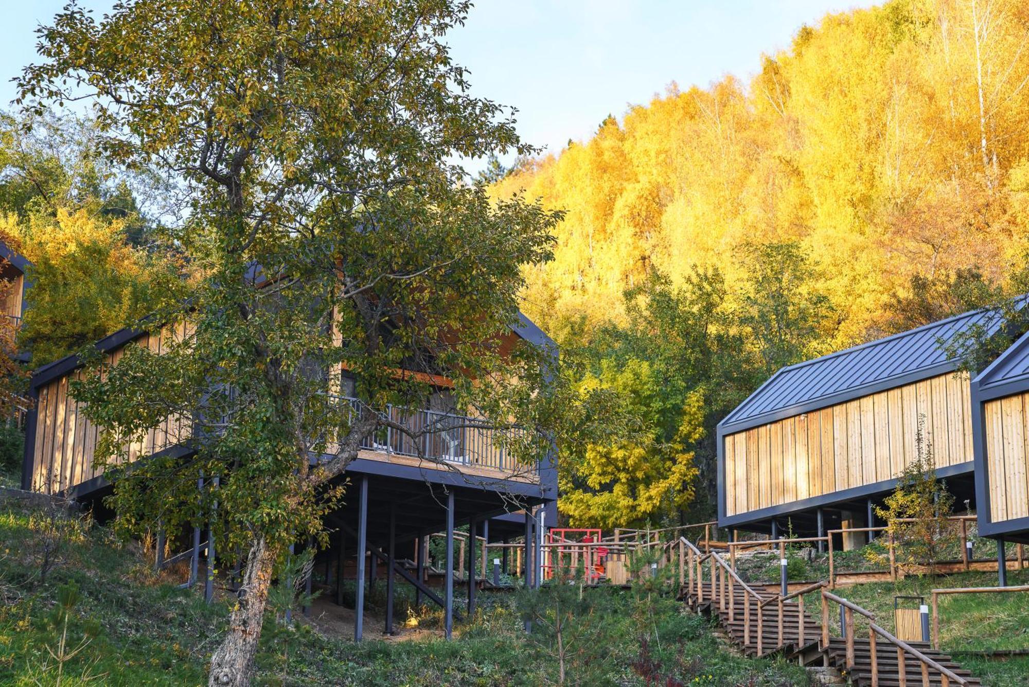 Qazaq Auyl Eco Hotel 阿拉木图 外观 照片