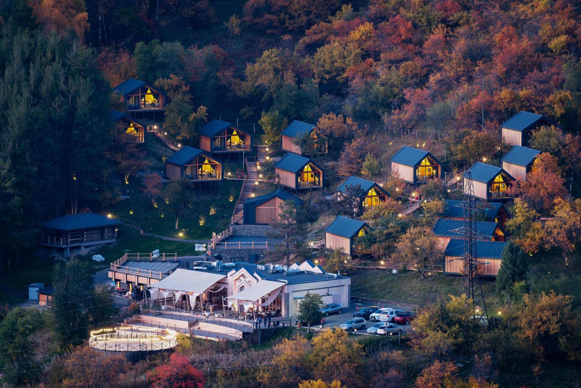 Qazaq Auyl Eco Hotel 阿拉木图 外观 照片