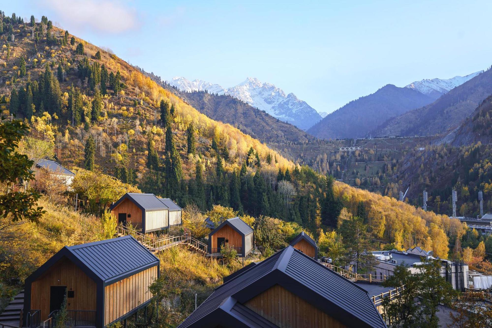 Qazaq Auyl Eco Hotel 阿拉木图 外观 照片