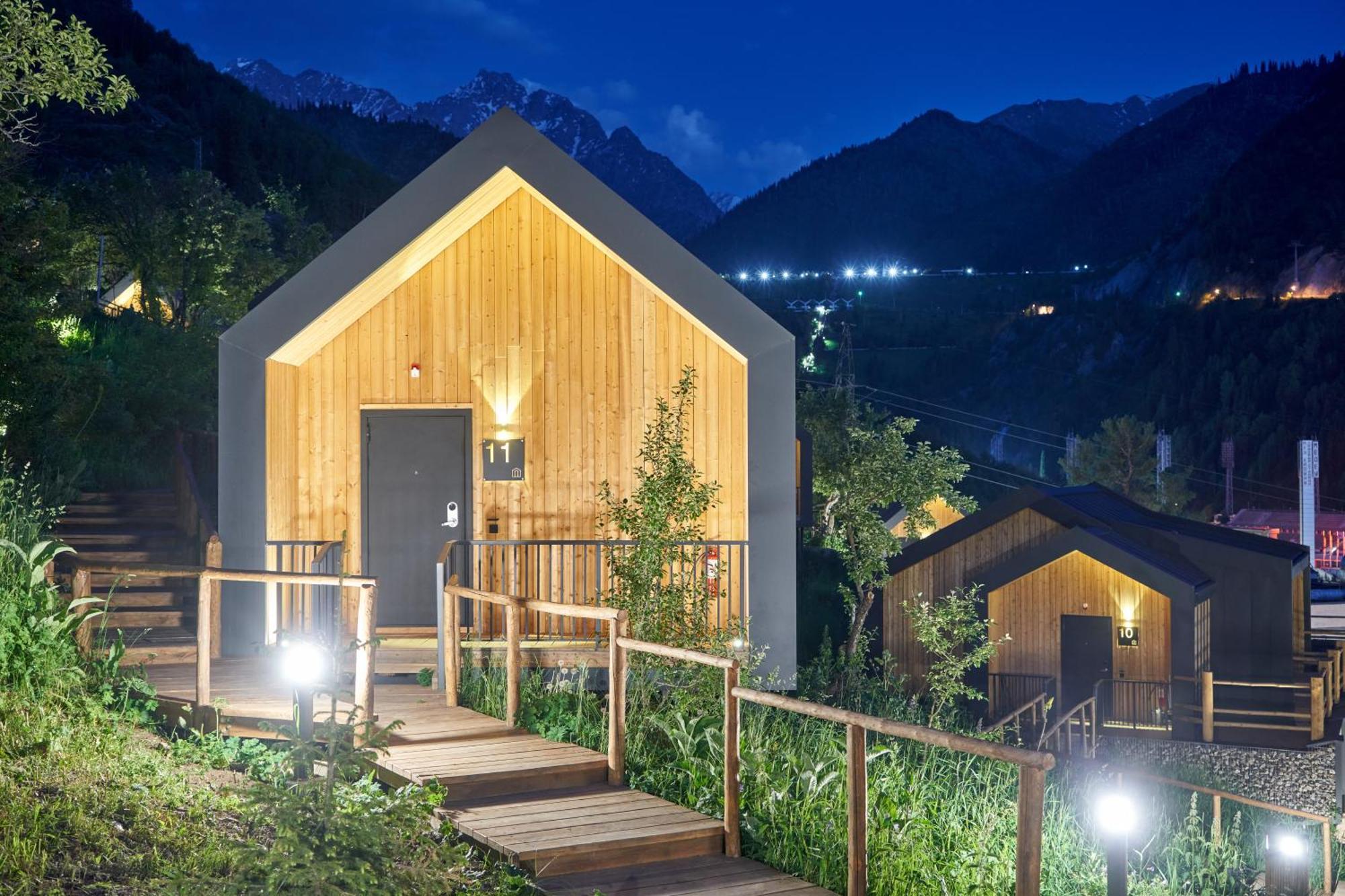Qazaq Auyl Eco Hotel 阿拉木图 外观 照片