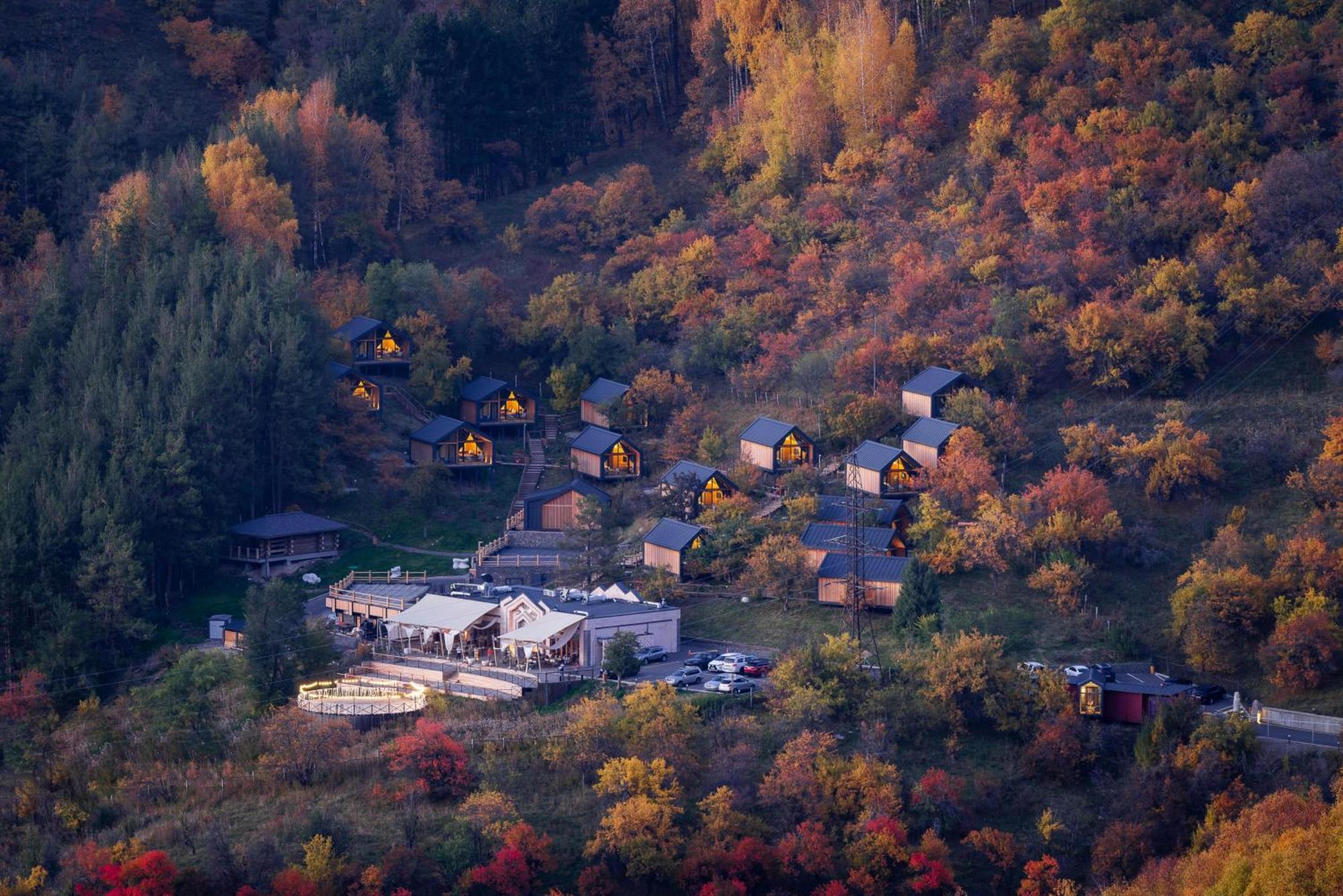 Qazaq Auyl Eco Hotel 阿拉木图 外观 照片